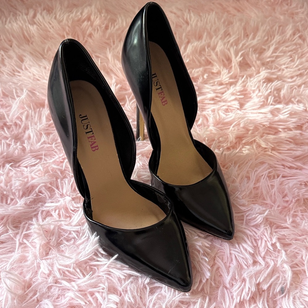 Vintage JustFab Black Pointed Heels